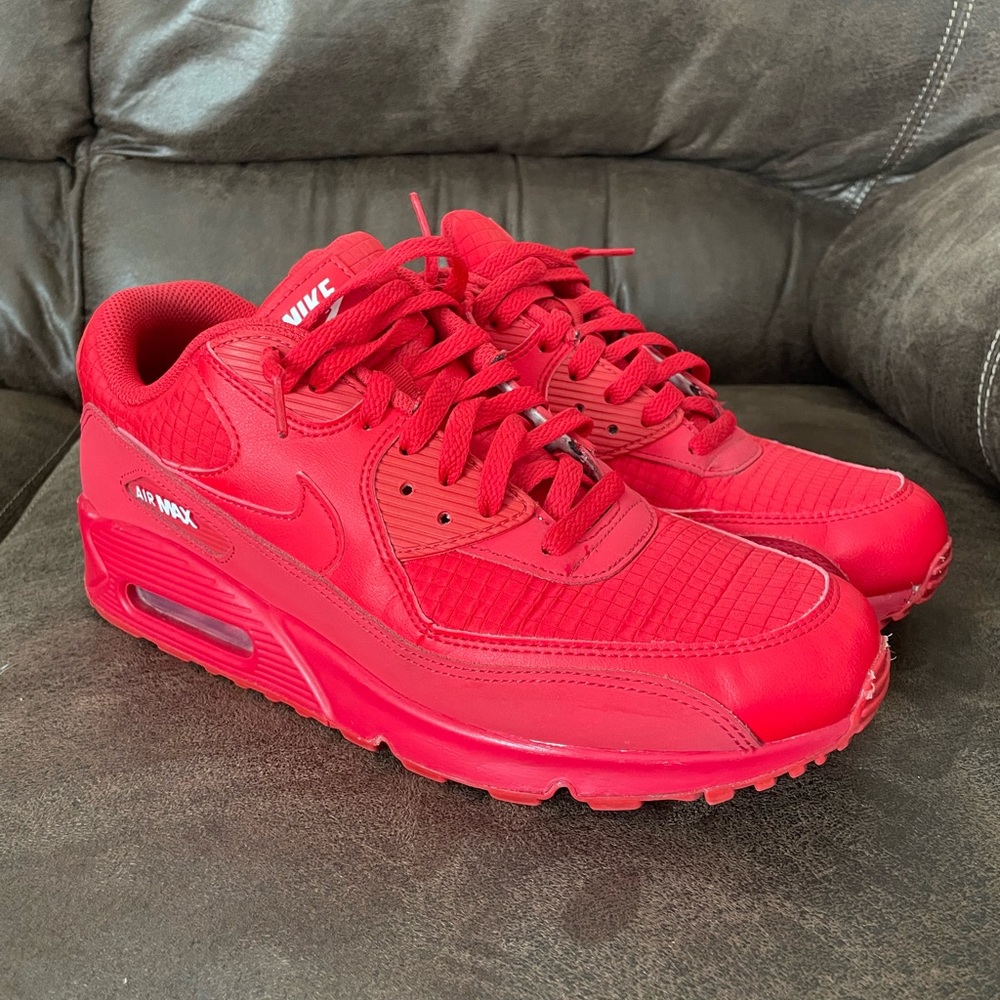 Nike Air Max 90 University Triple Red size 10.5
